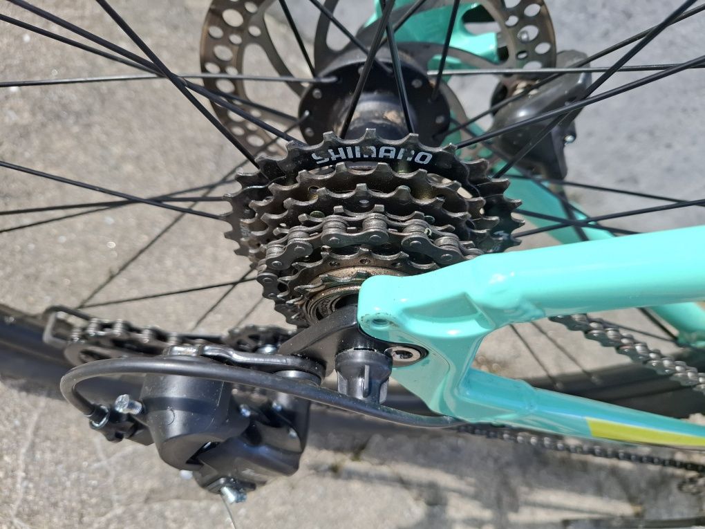Bicicleta BTT Megamo, tamanho 29, em rigoroso estado.