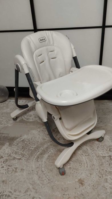 Крісло для годування
