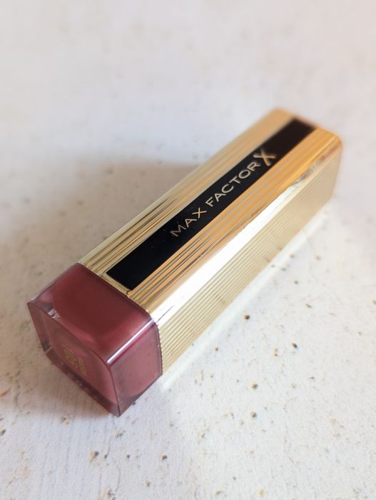 Max Factor Colour Elixir Szminka nawilżająca 24HR
