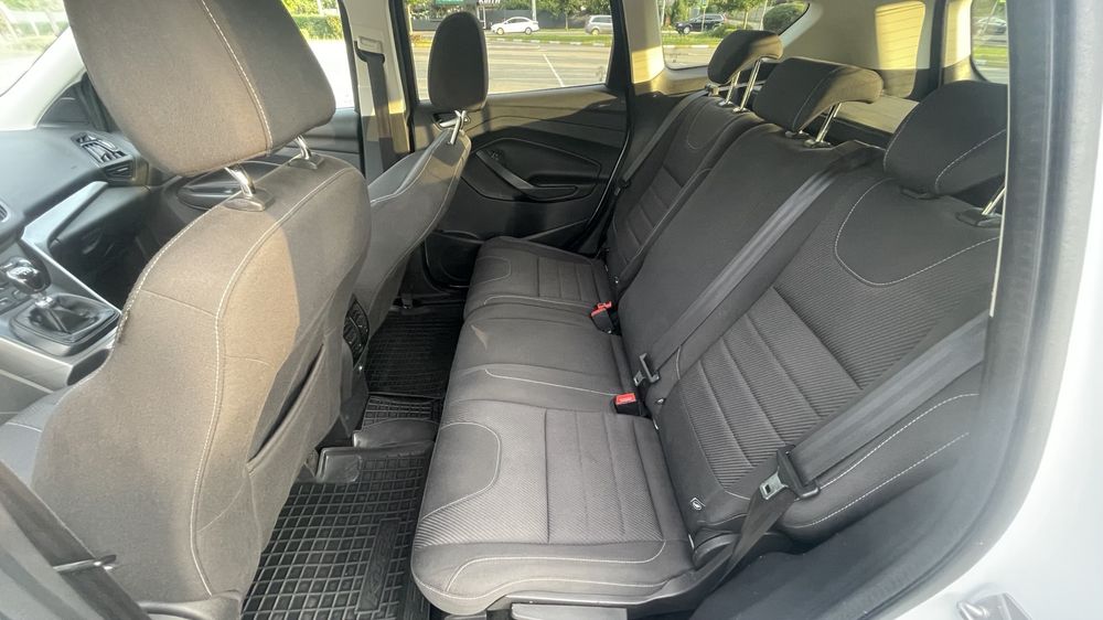 Продаж Fоrd kuga 2013 рік