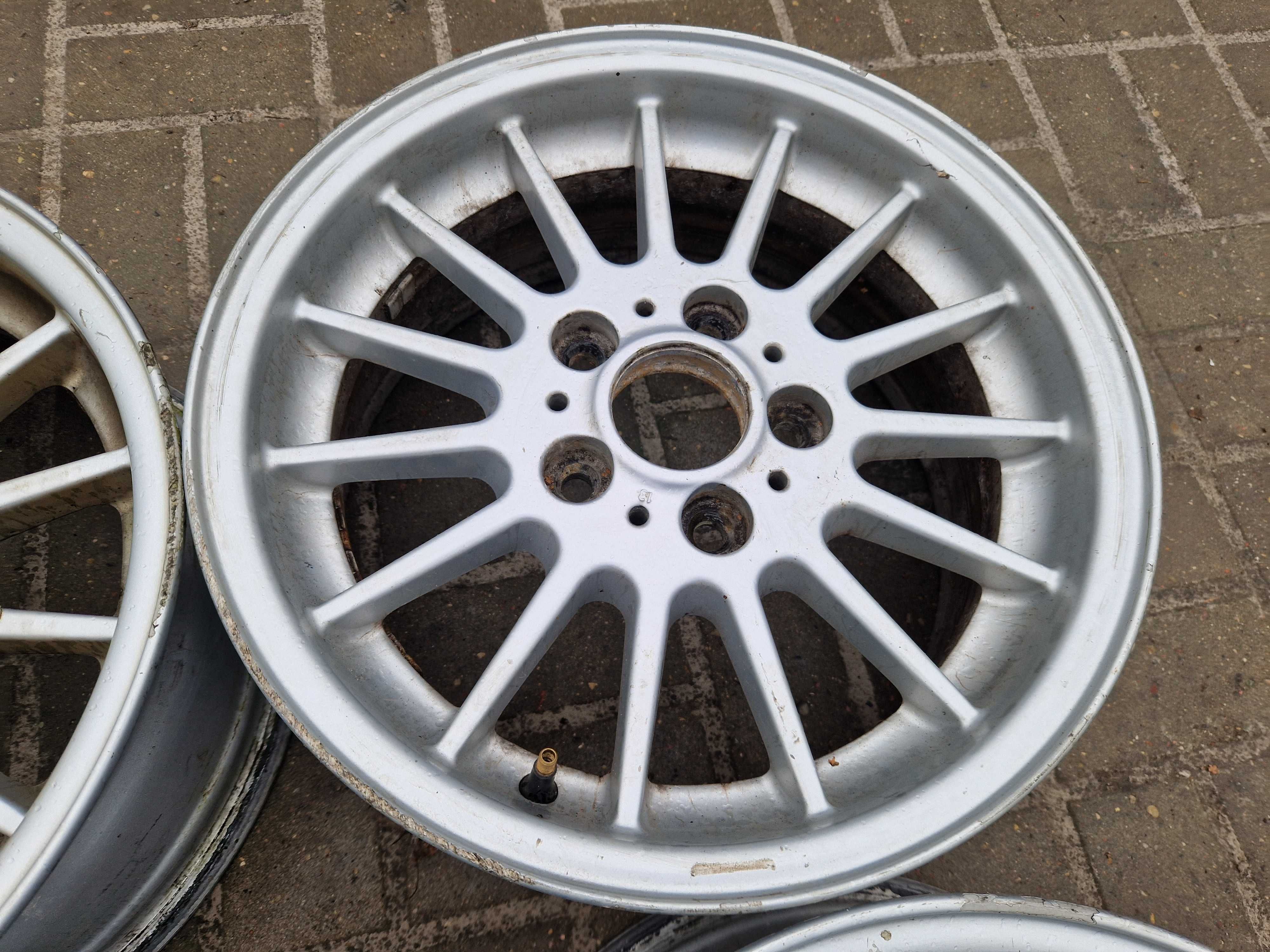 BMW E46 E87 E90 Alufelgi 16" 5x120 7J ET34 Styling 32