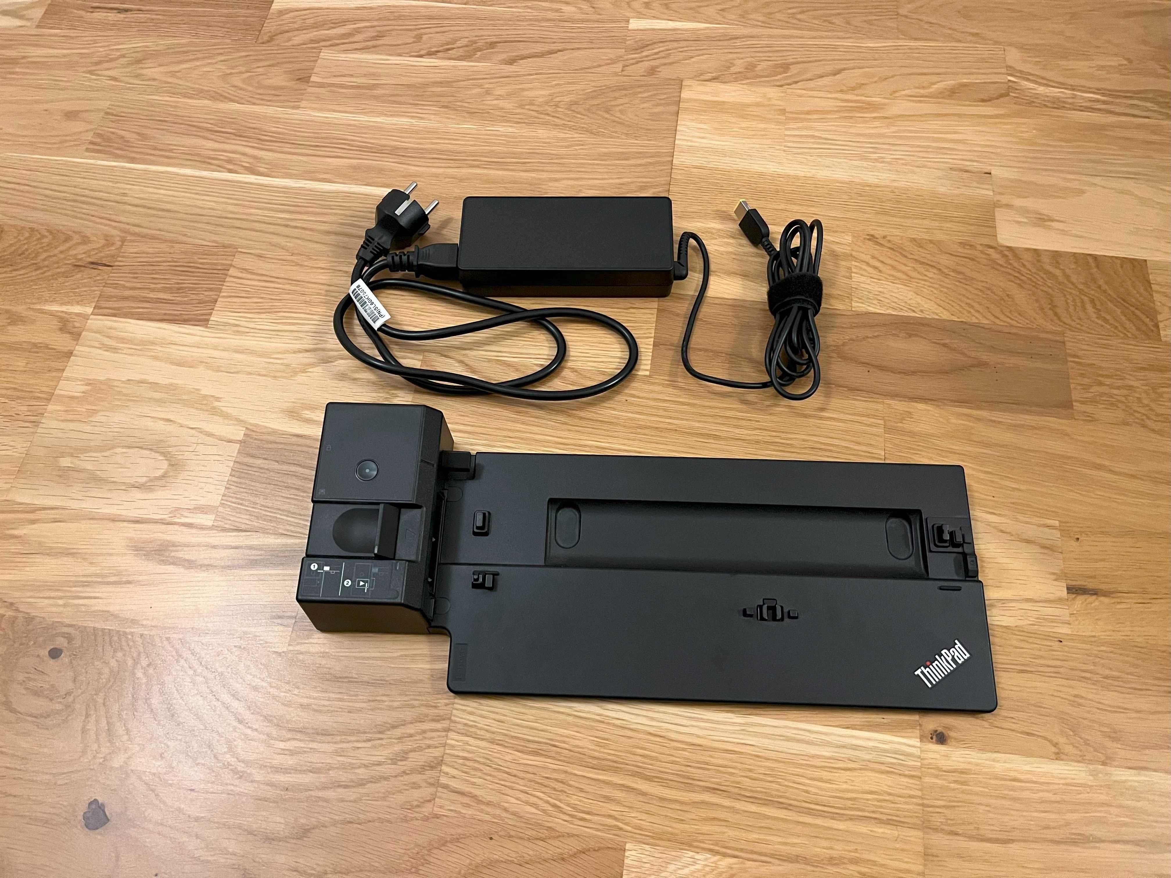Stacja dokująca Lenovo 40AJ0135EU