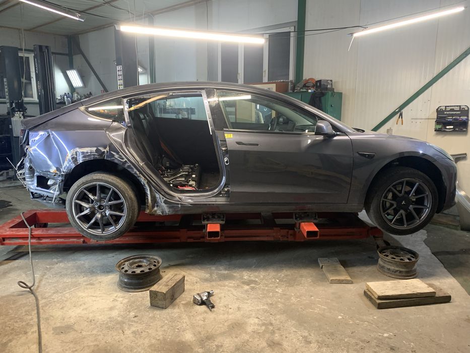 Кузовний ремонт, рихтування авто на стапелі !