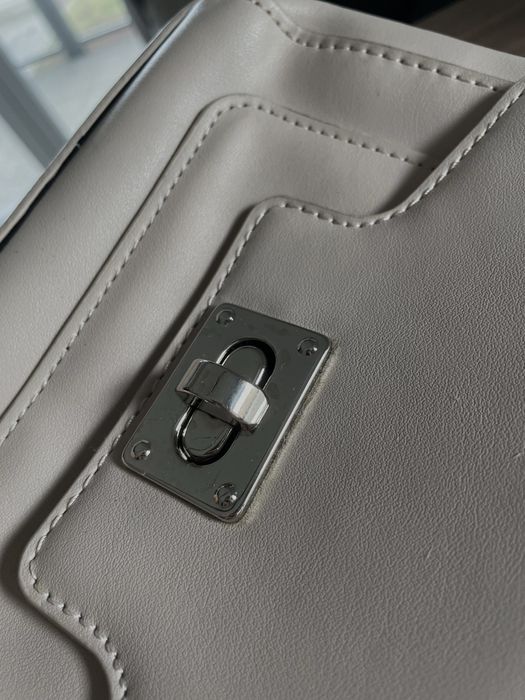 Torebka kuferkowa Sinsay