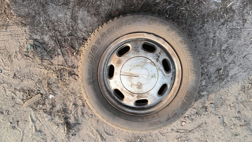 Продам колесо Volkswagen b4 с колпаком