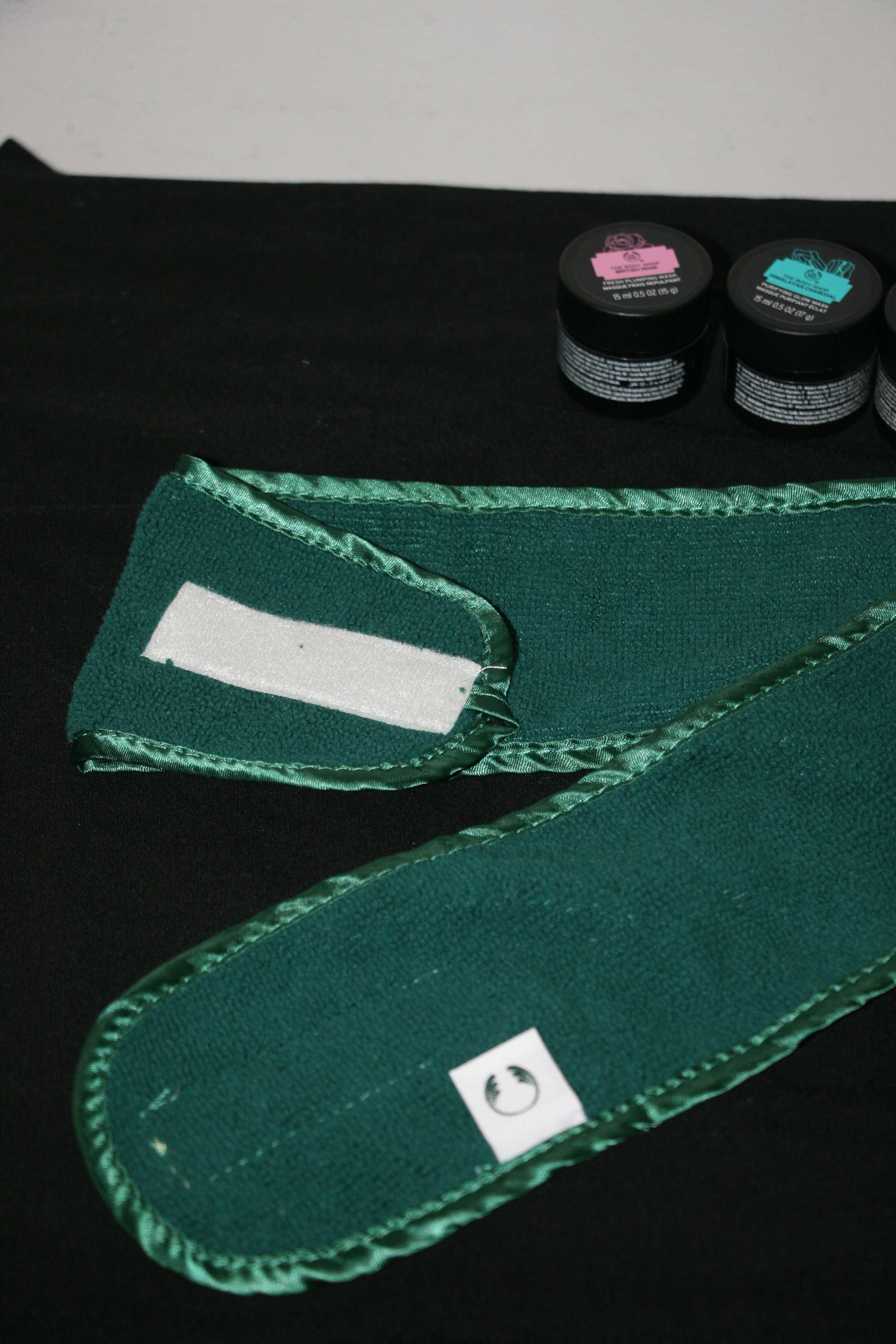 Conjunto Máscaras Faciais da "The Body Shop".