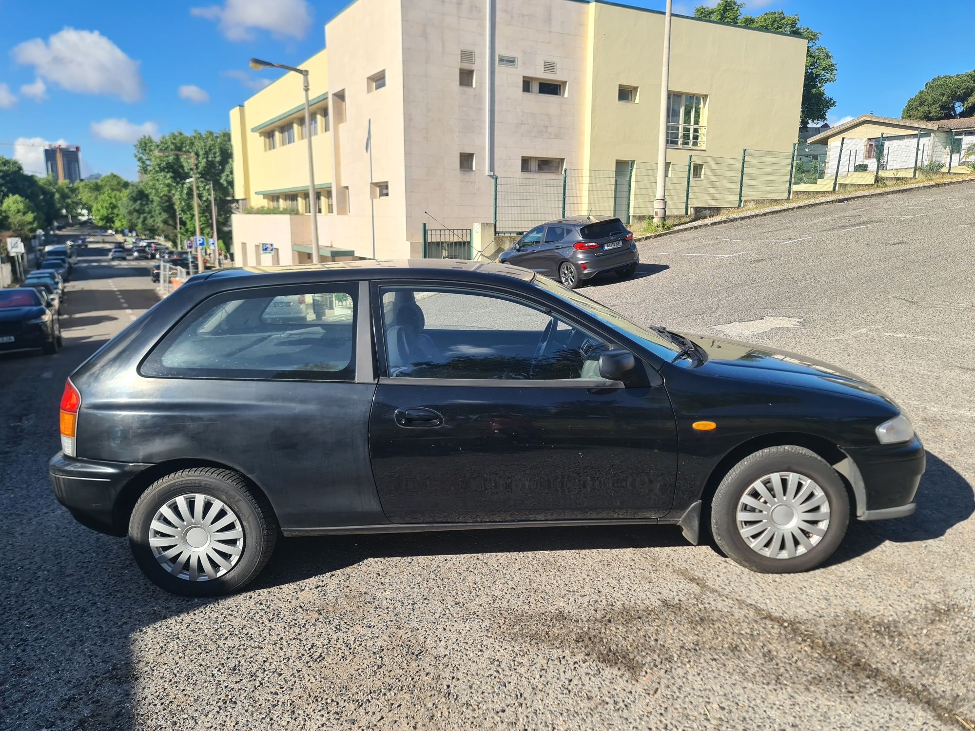 Mazda 323 Van 07/2001