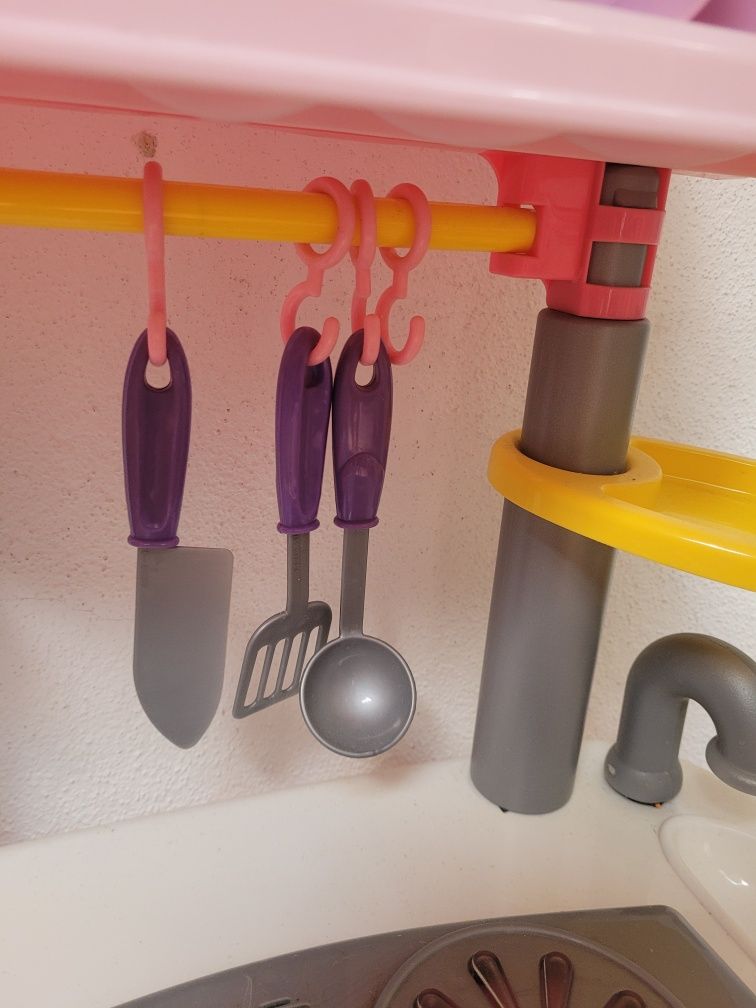 Cozinha de brincar incluí acessórios