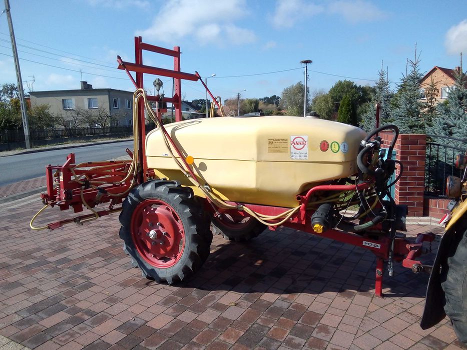Opryskiwacz polowy Ciągany 1200 l PILMET belka 15 m skrętna