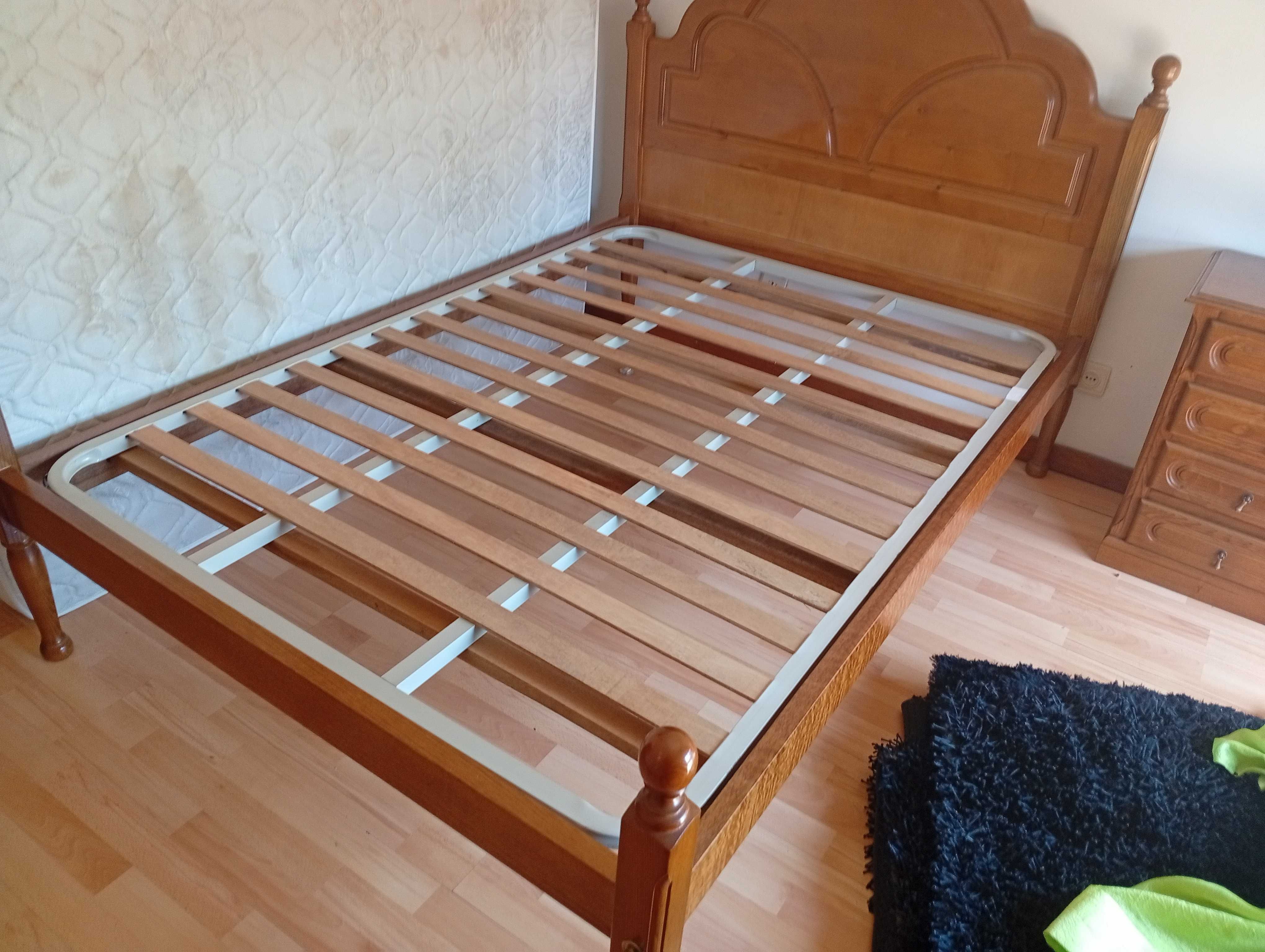 Quarto de casal , em ótimo estado sem arranhões