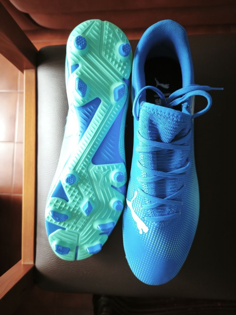 Chuteiras novas da Puma tamanho 45