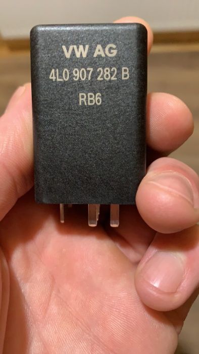Реле СВЕЧ НАКАЛИВАНИЯ AUDI Q7 A8 3. 0 TDI 0281003164 4L0 907 282 B