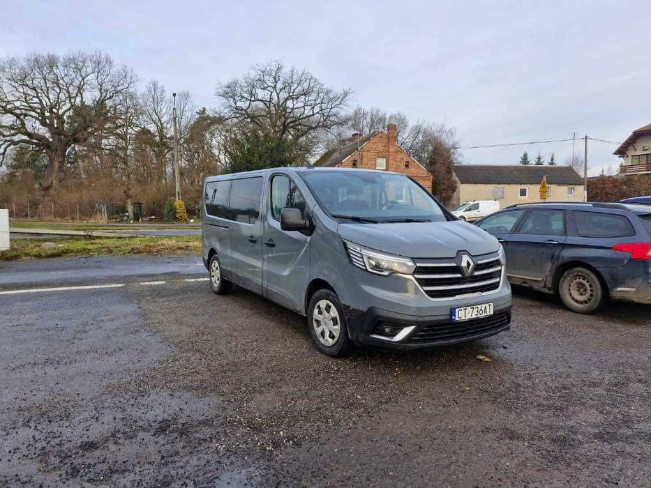 Renault Trafic 2023 9-osobowy automat CESJA