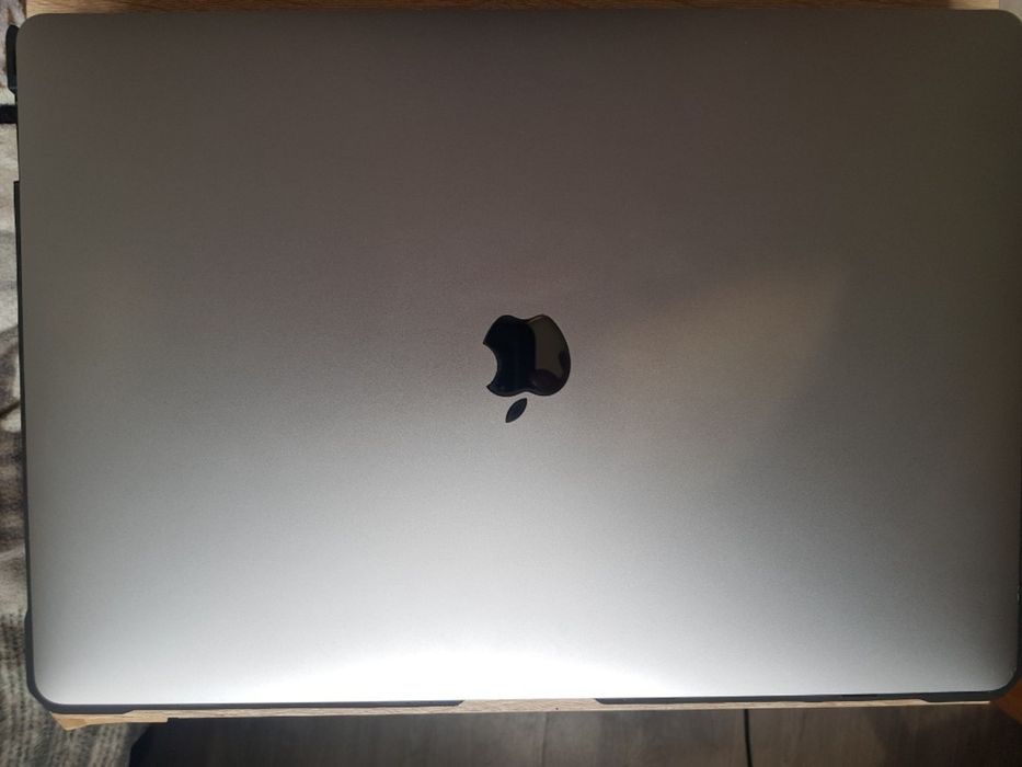 Apple MacBook Pro 16" Retina i9-9980H 16GB SSD 1TB