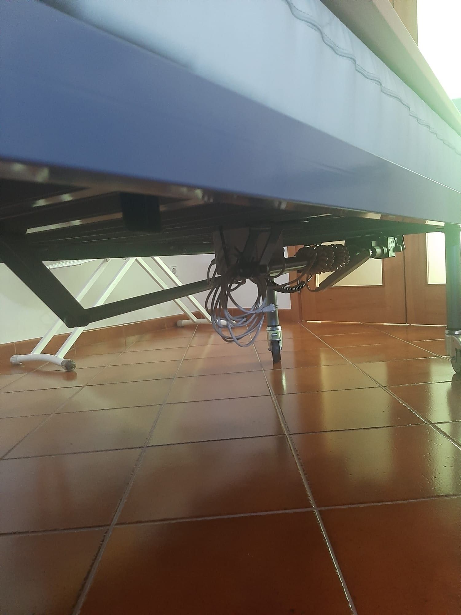 Cama articulada com colchão