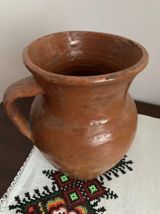 Глиняні глечики західноукраінського виробництва