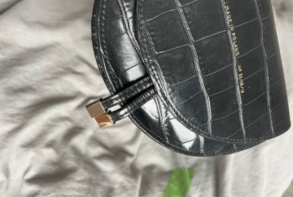 Torebka Chylak polksiezyc z dwoma paskami