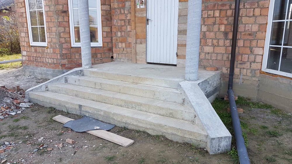 Сходи бетонні монолітні лестница бетон ступеньки бетонные монолітні
