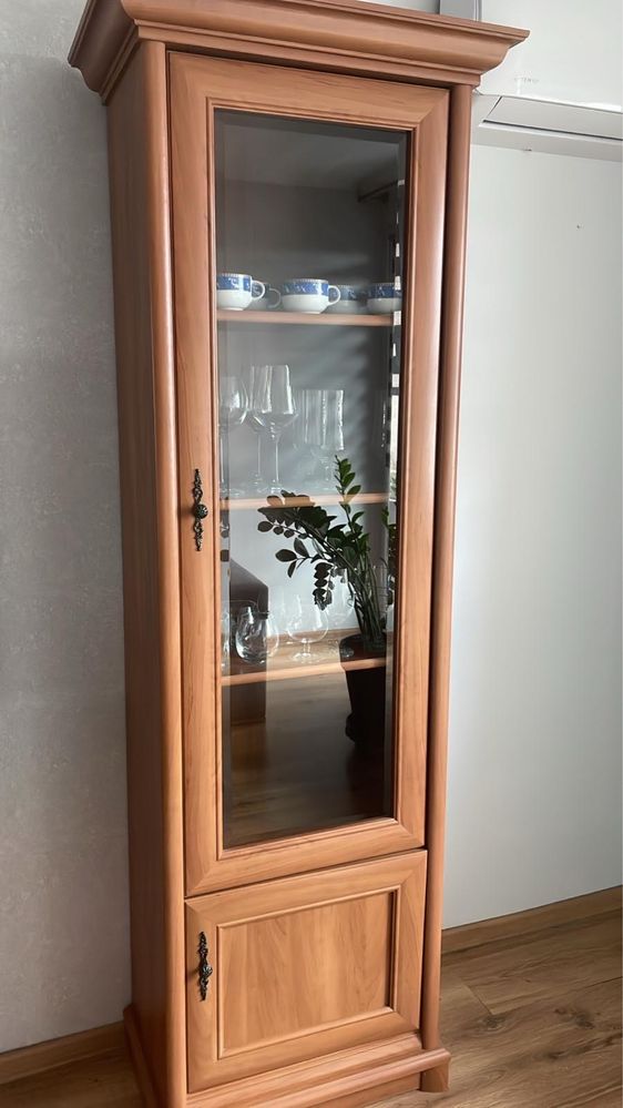 Witryna Kent 71 cm z 2 drzwiami prawa kasztan