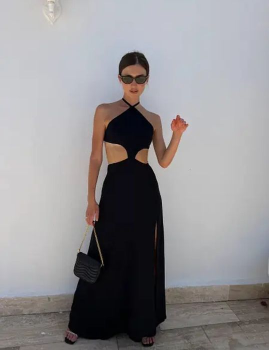 Плаття з відкритою спинкою