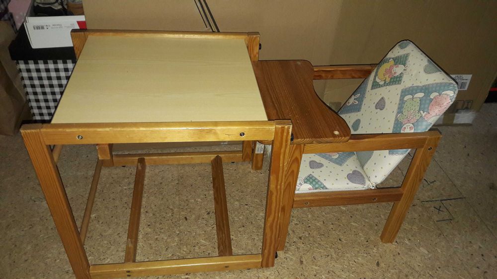 Zestaw drewniany stolik i krzesło