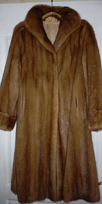 Продається шуба натуральна норкова 7000