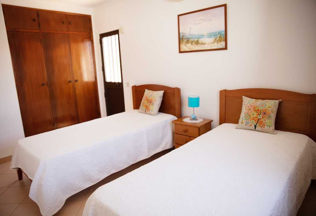 Moradia T3+1 no Centro Olhos de Água- Torre da Medronheira- Albufeira