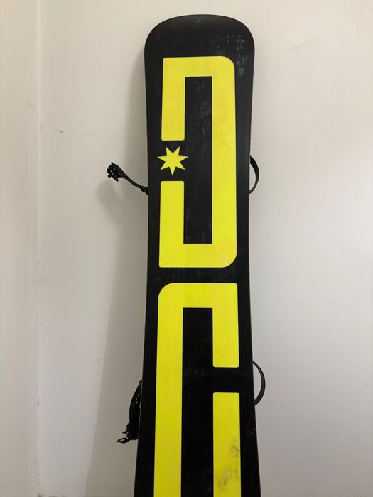 Prancha de snowboard DC FOCUS + fixações Union