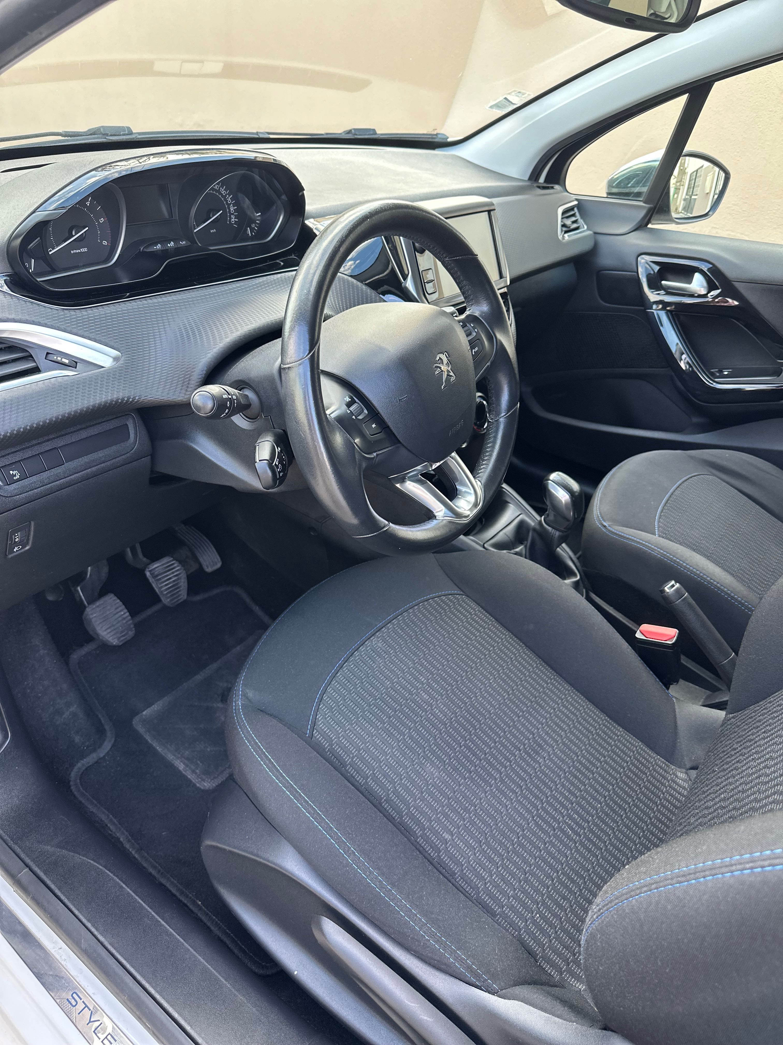 Peugeot 208 1.6 BlueHDi Style 2018