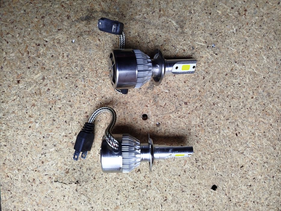 Ксенон лед лампи