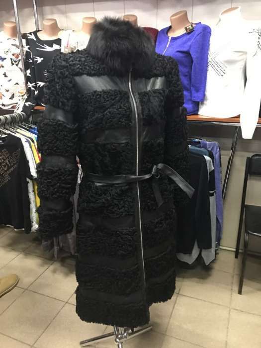 Продам шубу,каракуль с кожей