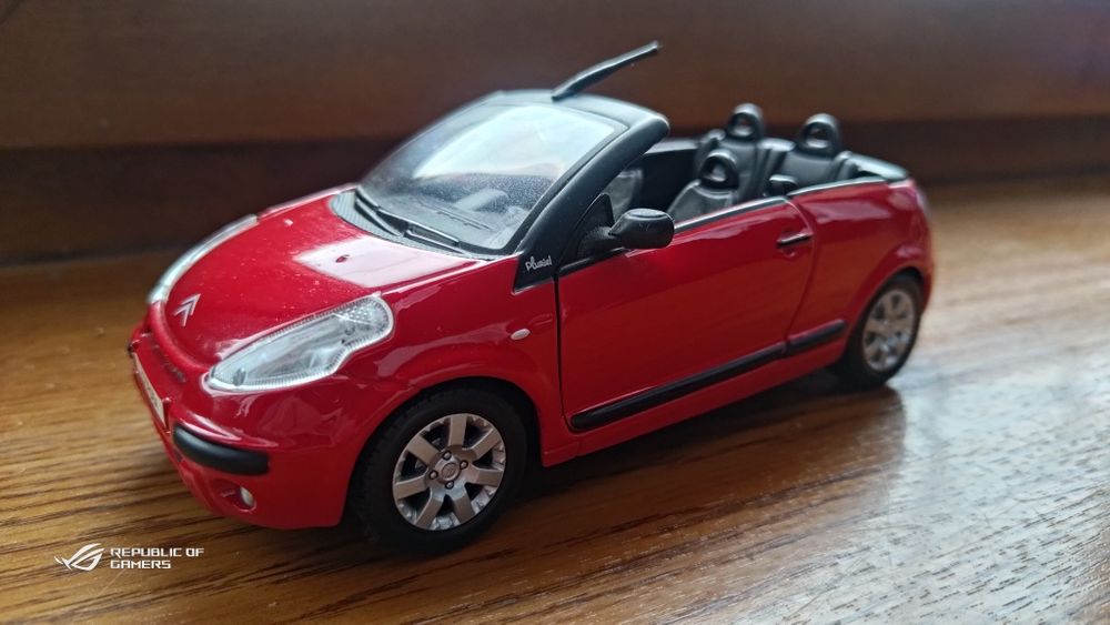Model 1/24 - Citroen C3 Prulier Bburago