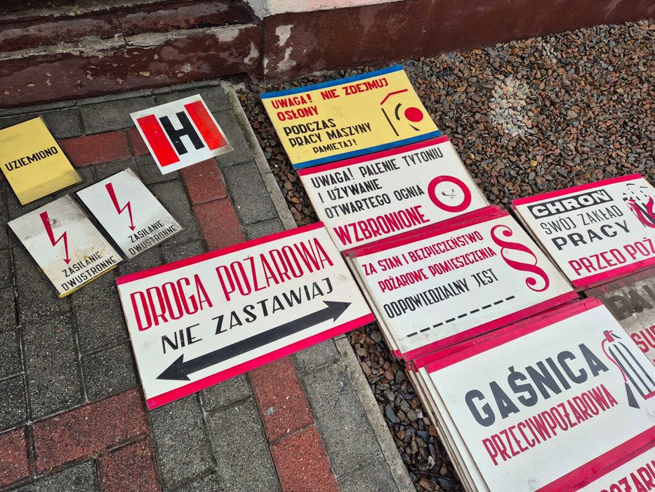 Tabliczki ostrzegawcze PRL 34szt Tablice tablica ostrzegawcza