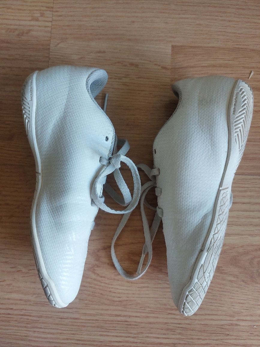 Buty dziecięce ADIDAS 30