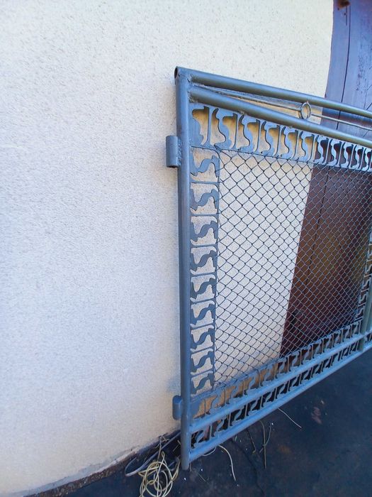 Брама з фірткою.