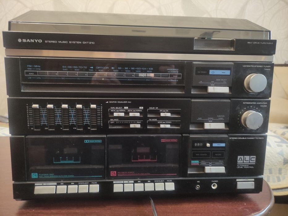 Проигрыватель Sanyo GXT 210