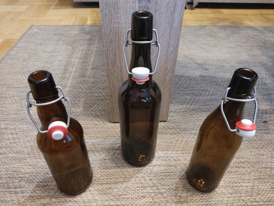 Butelki, ciemne szkło , 3 szt.