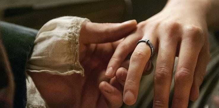 Anel da Claire em Outlander. Prenda muito original