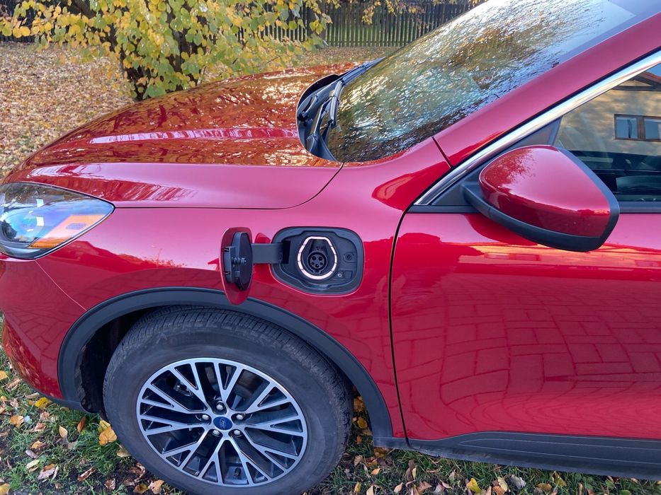 Ford Escape Kuga  hybryda plug-in