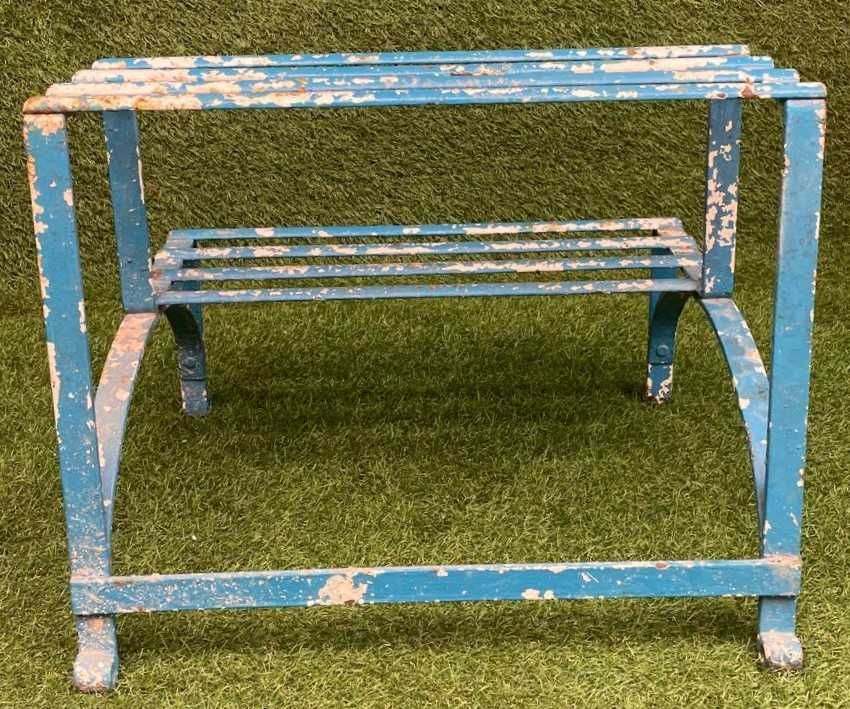 Escadote em ferro maciço