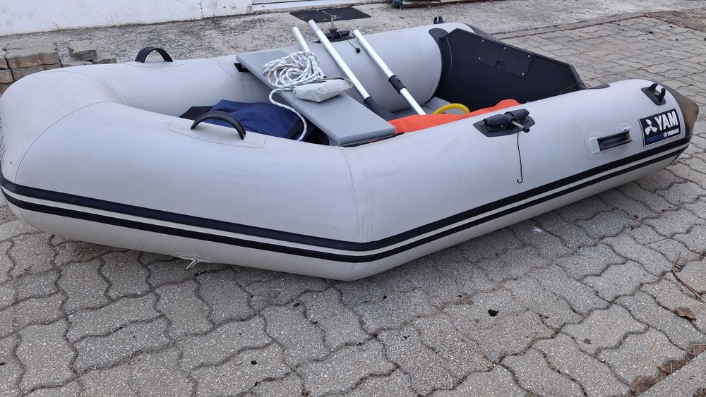 Vendo barco pneumático YAM 240 T