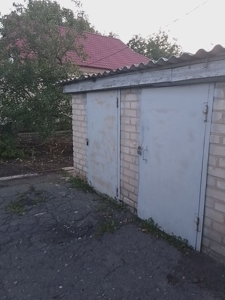 Приватний будинок(оренду не розглядаємо)