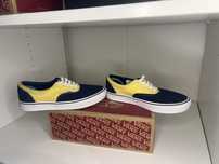 Comfycush  amarelo e azul escuro