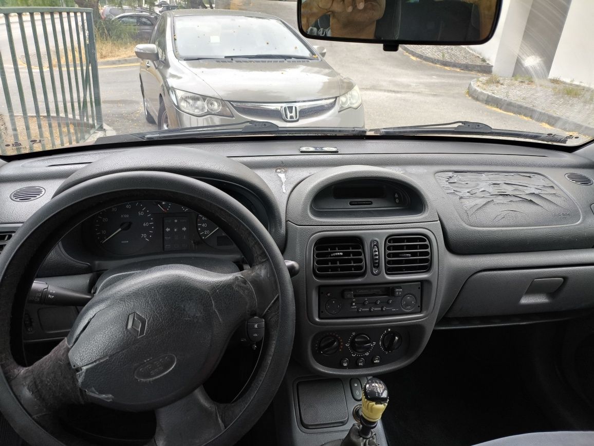 Vendo Clio ano 2000