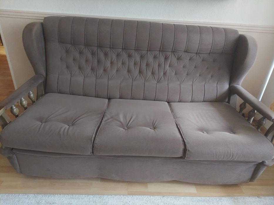 Komplet do salonu dwa fotele i jedna kanapa z funkcją spania