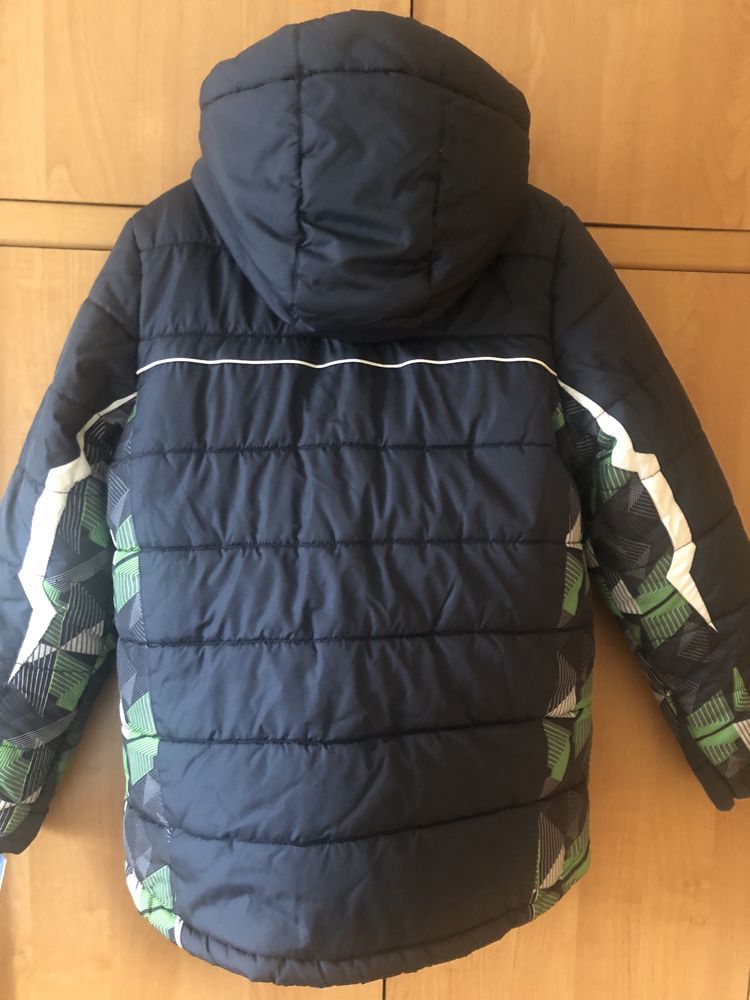 Новая зимняя куртка 40 р
