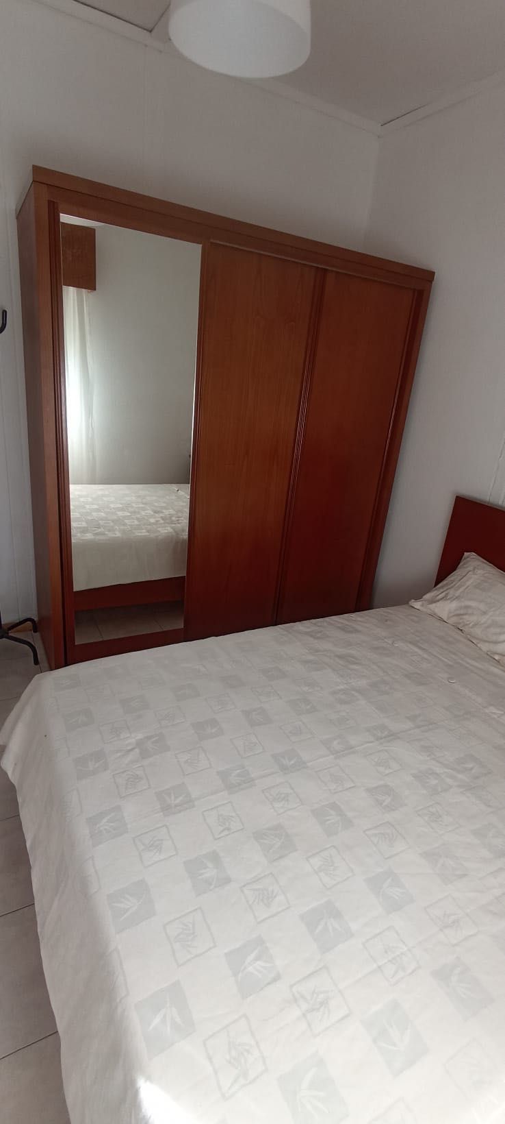 Quarto para menina ou senhora - despesas incluídas