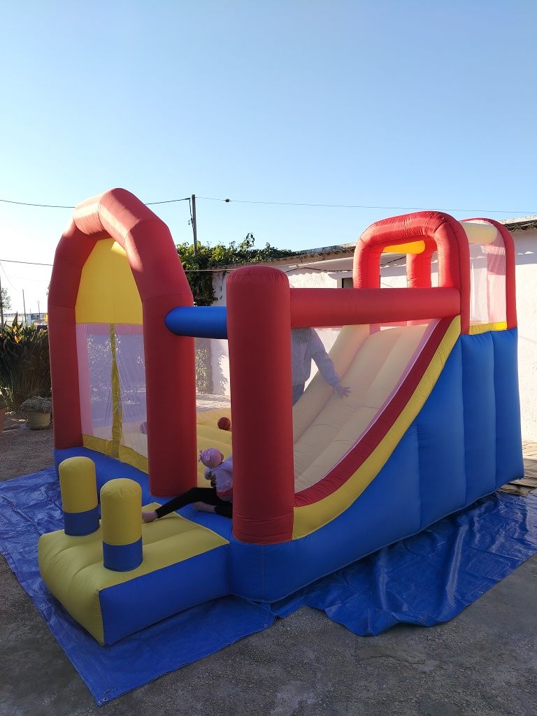 Aluguer de insufláveis