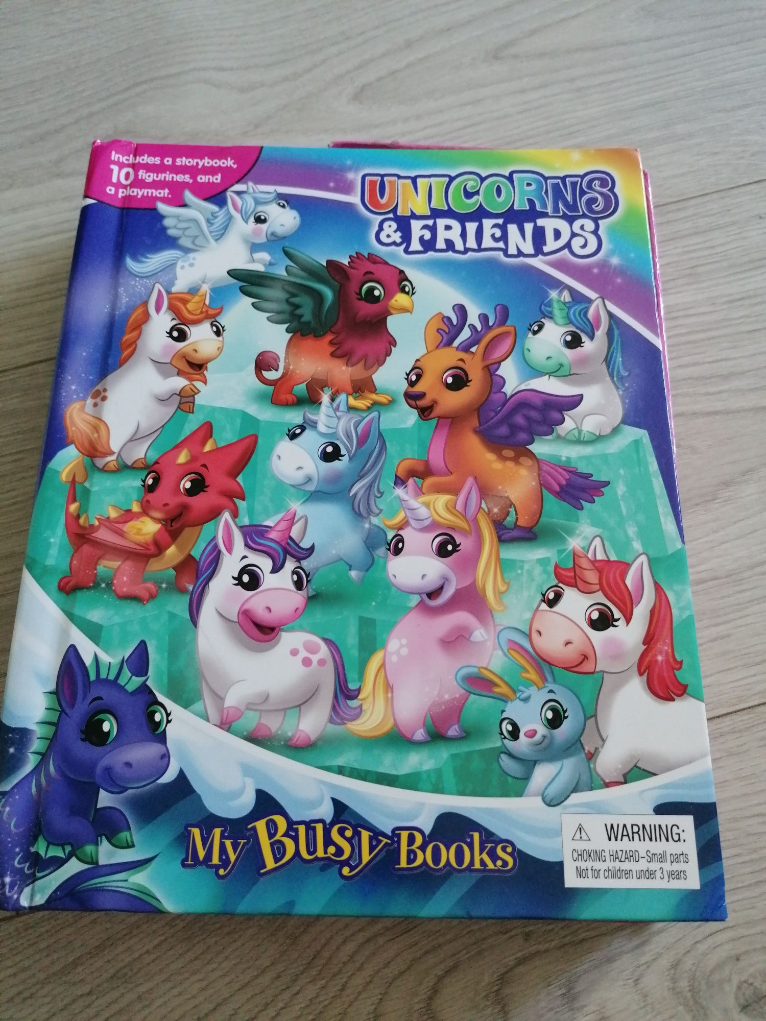 Książka z figurkami unicorns jednorożce