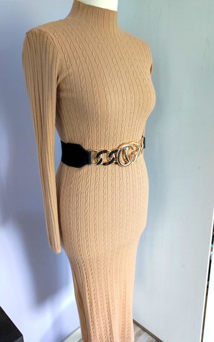 Sukienka z półgolfem